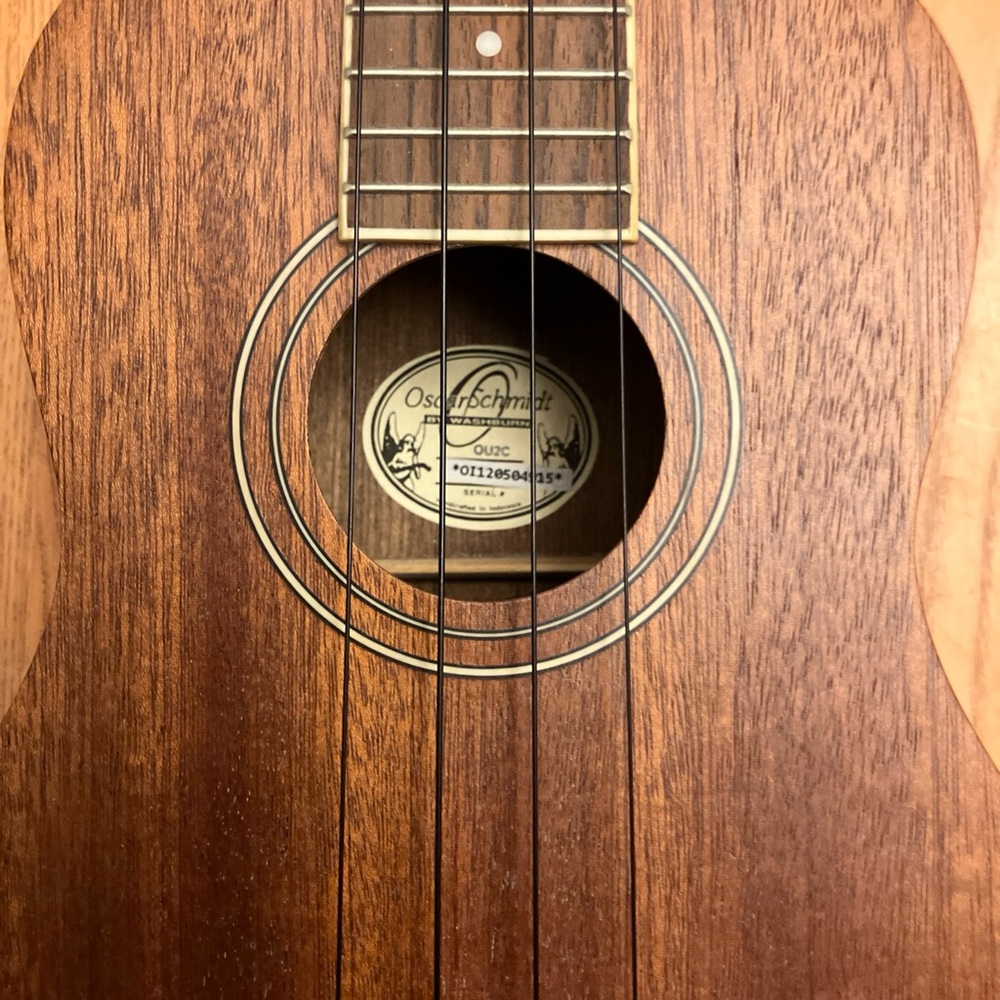 Oscar Schmidt OU2 Ukulele Aloha by Washburn excellent condition - Picture 15 of 16